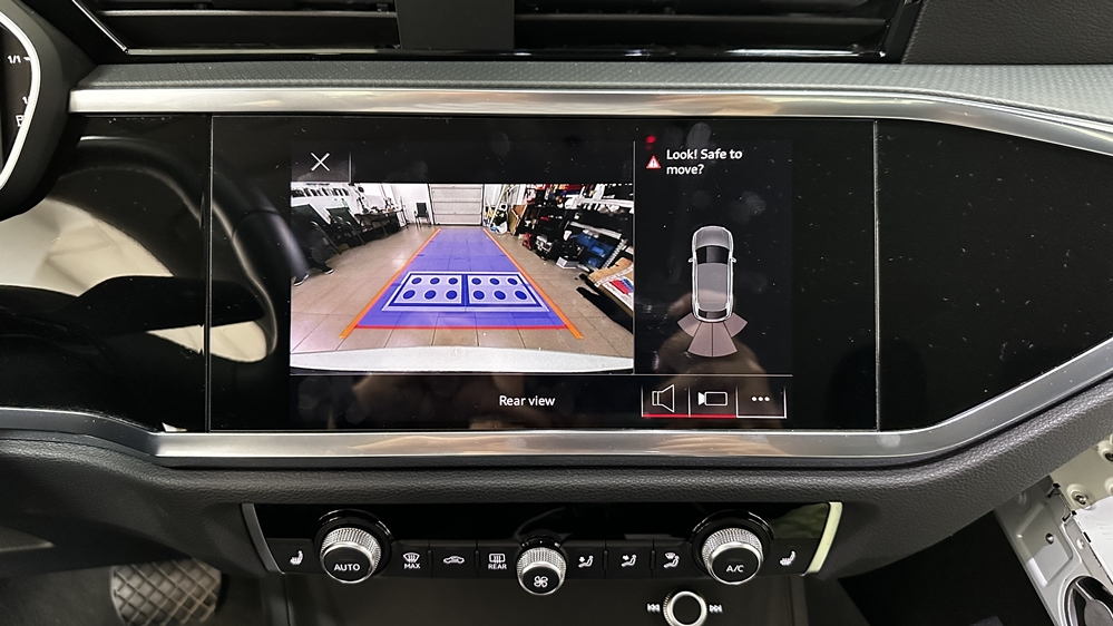 Montare 5 - Audi Q3 2021 Instalare Montaj Camera Spate Marsarier Highline Originala