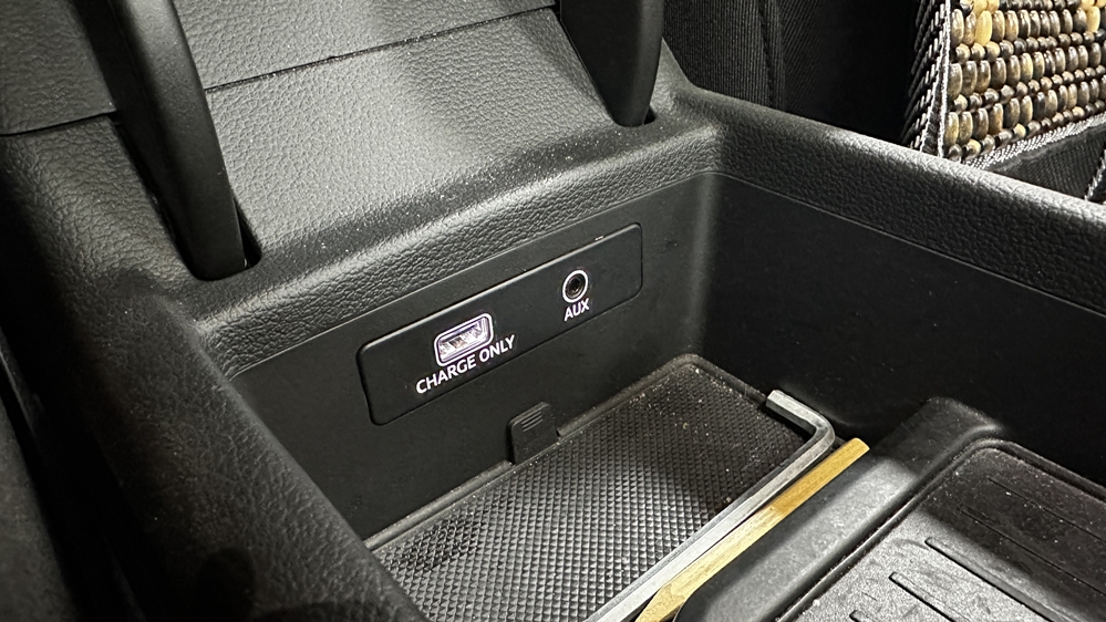 Montare 4 - Audi A4 B9 2017 Instalare Montaj Camera Spate Marsarier Port USB Android Auto Apple Carplay
