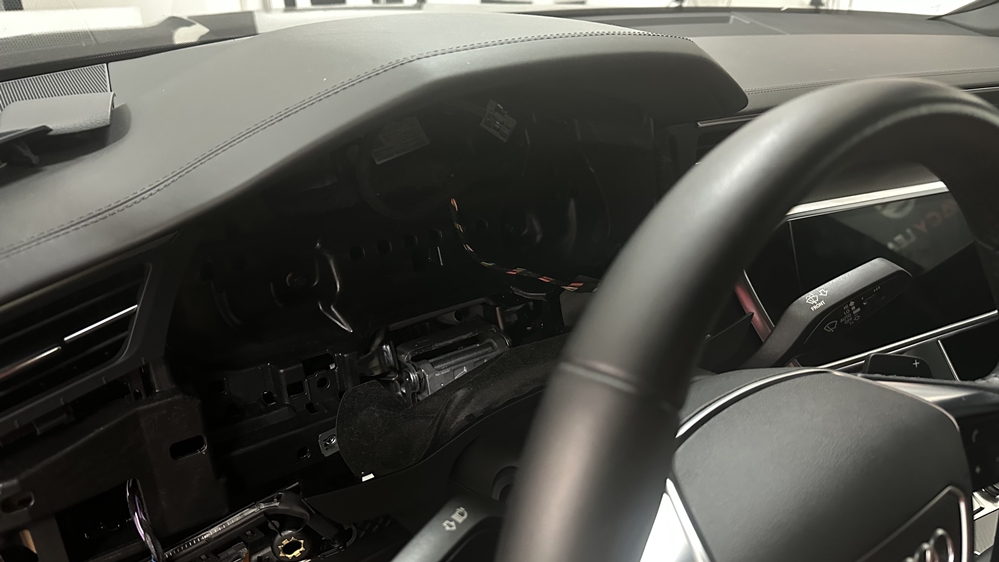 Montare 4 - Audi A7 4K 2020 Instalare Ceasuri Digitale Virtual Cockpit AID Bord Digital