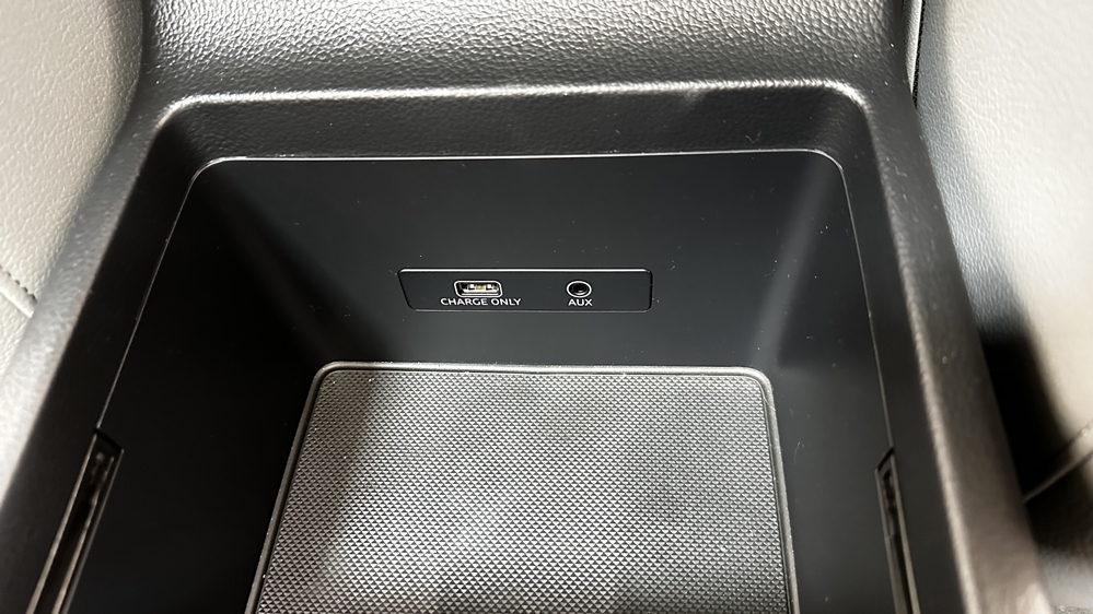Montare 2 - Audi Q5 FY 2019 Activare Apple Carplay Android Auto Port USB 2 Sloturi