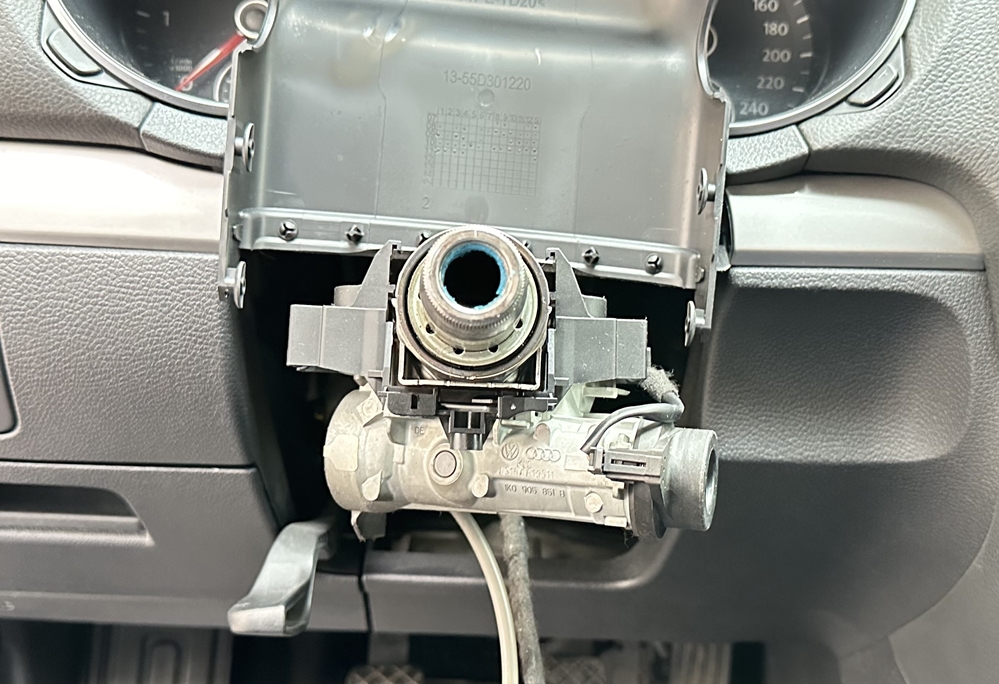 Activare 5 - VW Golf 6 VI 2010 Instalare Activare Montare Pilot Automat Tempomat Cruise Control Montare 5 - VW Golf 6 VI 2010 Instalare Activare Montare Pilot Automat Tempomat Cruise Control