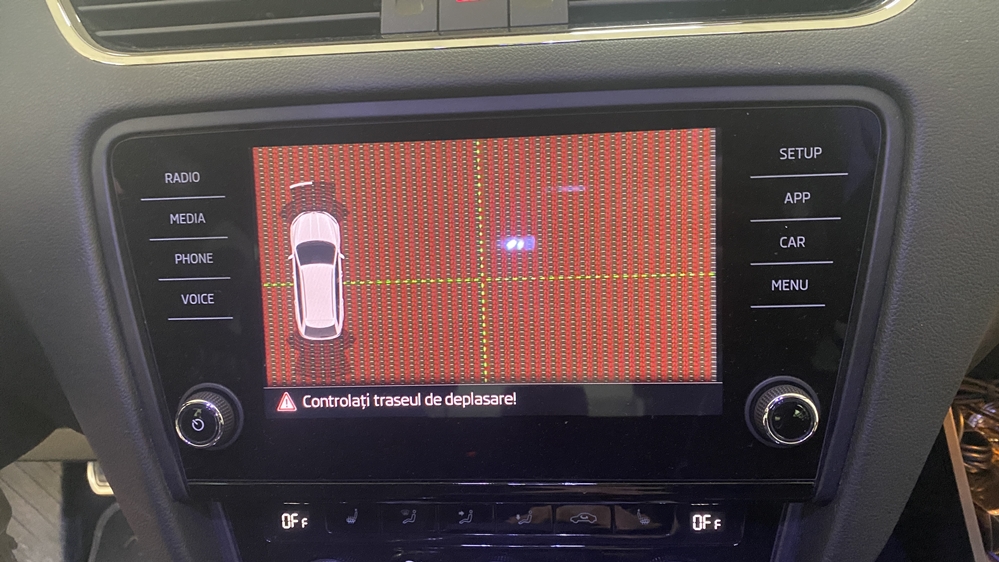 Montare 8 - Skoda Octavia 3 III 2020 Instalare Camera Marsarier OEM OE Originala In Maner Spate
