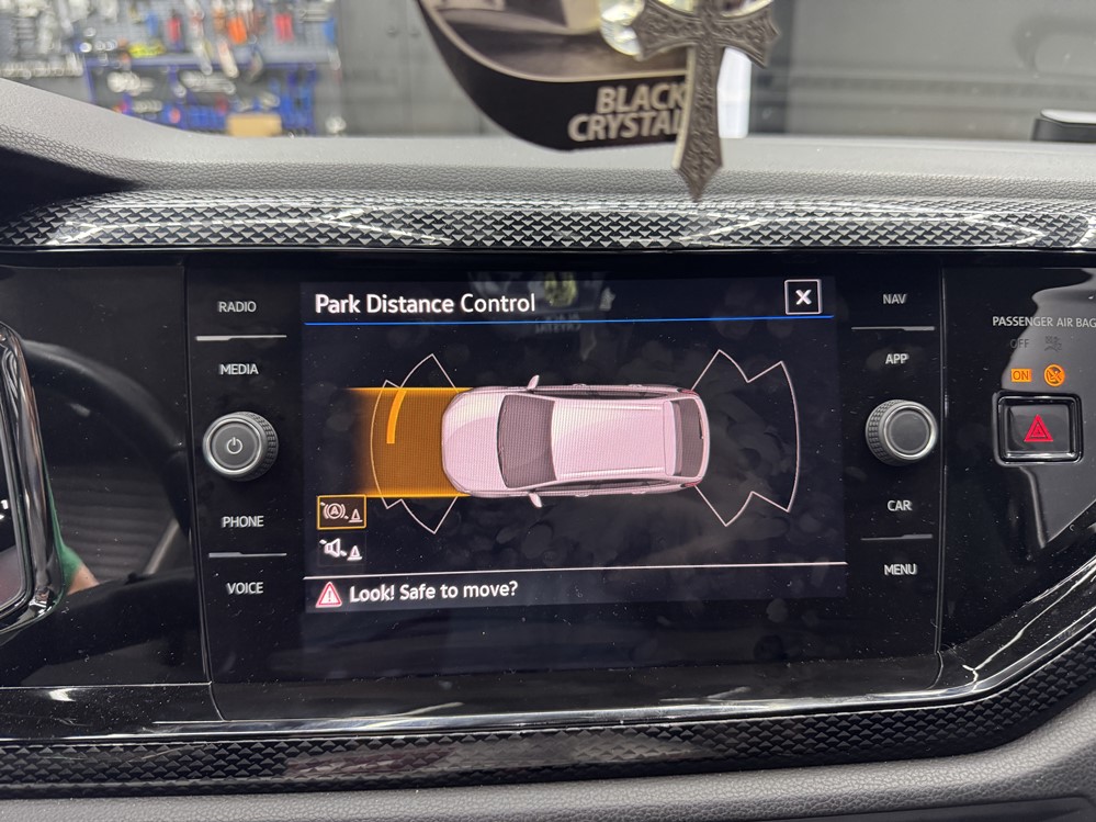 Montare 5 - Instalare Montare Camera Video Spate Marsarier VW Taigo 2024 Bucuresti