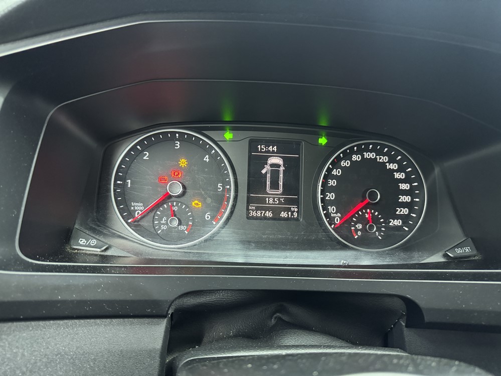 Montare 8 - Instalare Montare Faruri Full LED Matrix Originale VW Transporter T6.1 2018