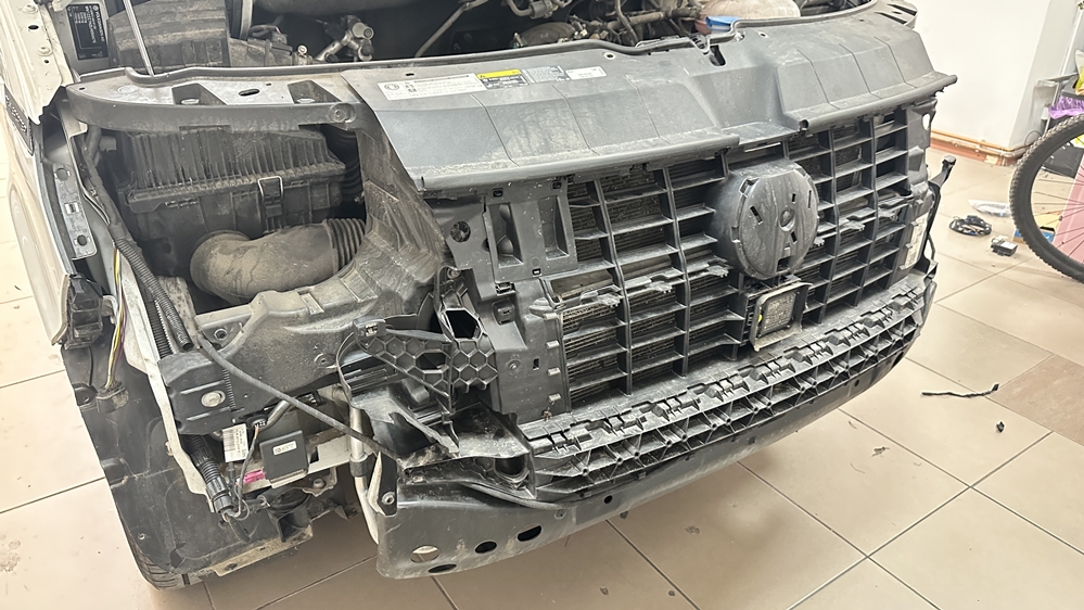 Montare 2 - VW Transporter T6.1 2022 Instalare Faruri FULL LED High Originale