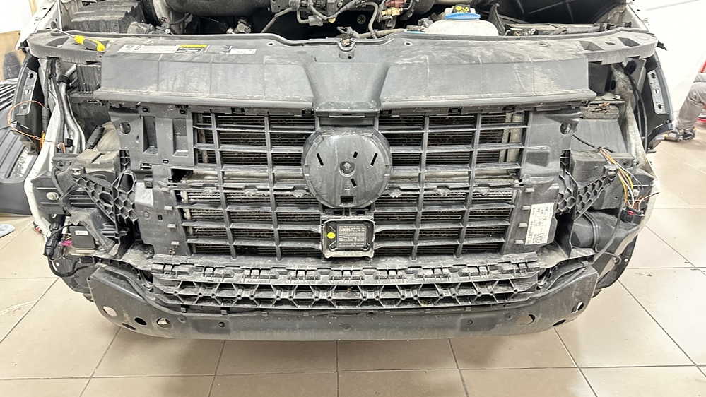 Montare 4 - VW Transporter T6.1 2022 Instalare Faruri FULL LED High Originale