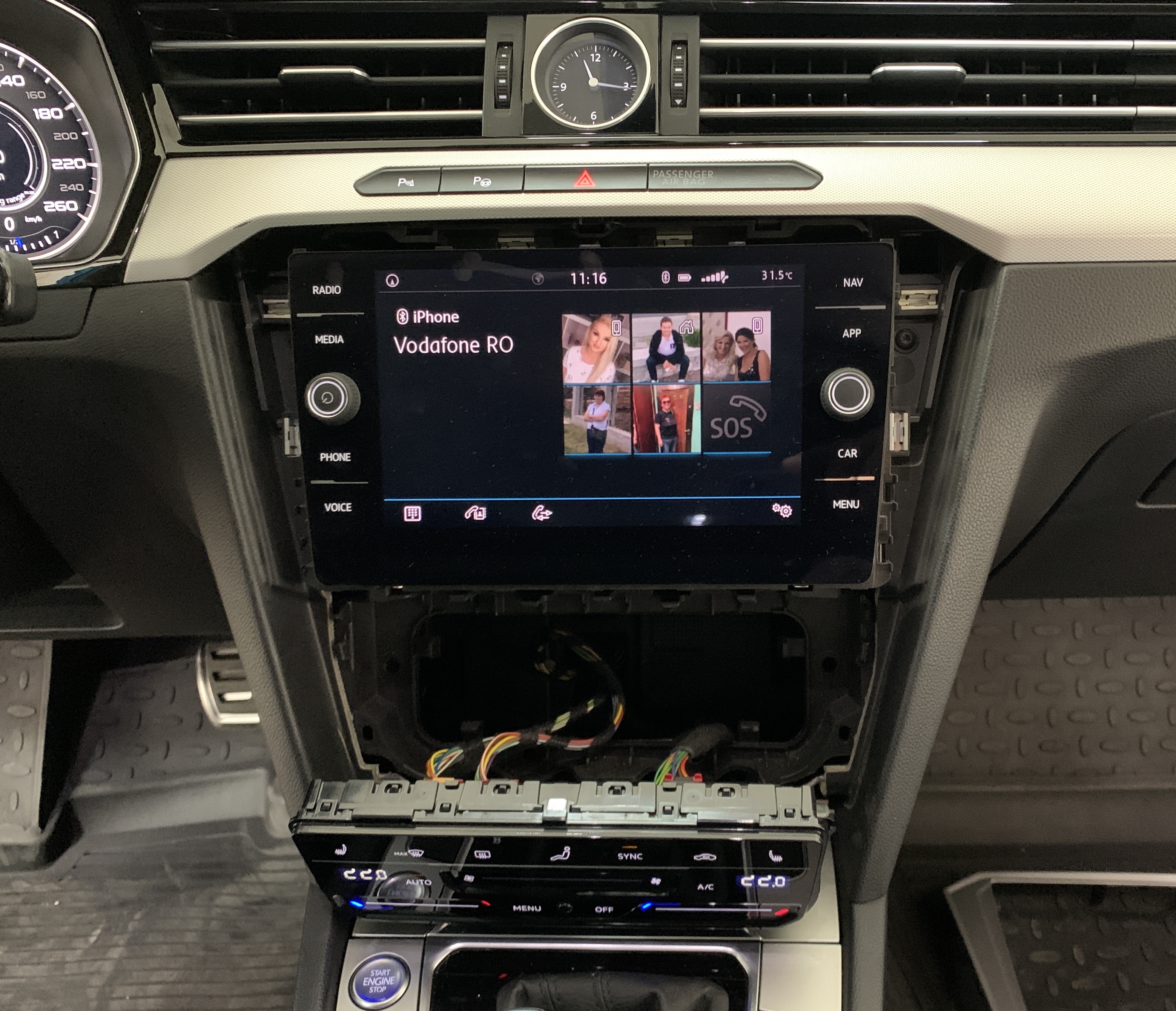 Montare 5 - Retrofit Montare Panou Clima Climatronic Digital VW Passat B8