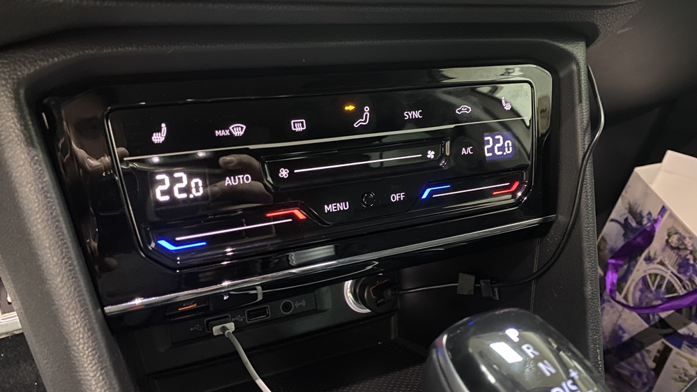 Activare 4 - VW Tiguan 2 AD1 2017 Retrofit Montare Panou Clima Climatronic Digital Touch Clima Digitala Montare 4 - VW Tiguan 2 AD1 2017 Retrofit Montare Panou Clima Climatronic Digital Touch Clima Digitala