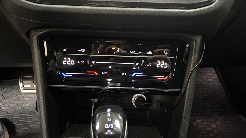 Activare 7 - VW Tiguan 2 AD1 2017 Retrofit Montare Panou Clima Climatronic Digital Touch Clima Digitala Montare 7 - VW Tiguan 2 AD1 2017 Retrofit Montare Panou Clima Climatronic Digital Touch Clima Digitala
