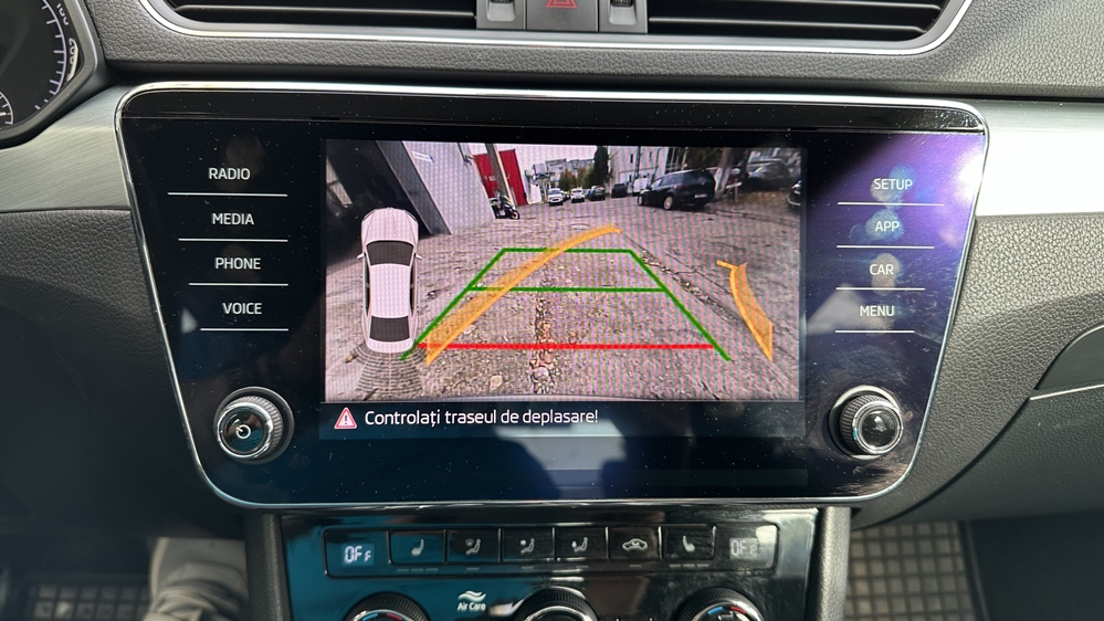 Montare 6 - Skoda Superb 3 2018 Montaj Instalare Camera Spate Marsarier Originala Bucuresti Sector 1 2 3 4 5 6 Ilfov