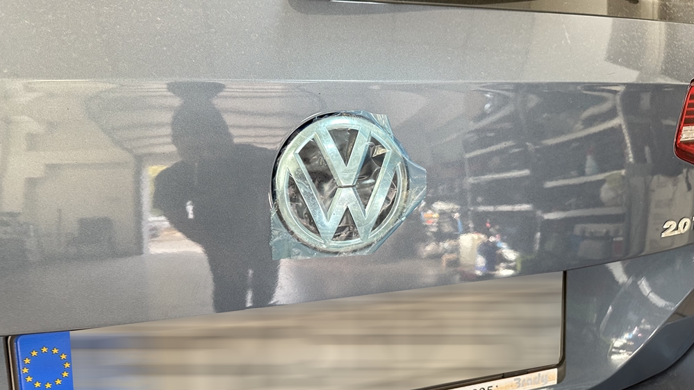 Montare 3 - Camera Auto Spate VW Passat B8 Camera Video Marsarier Originala in Emblema