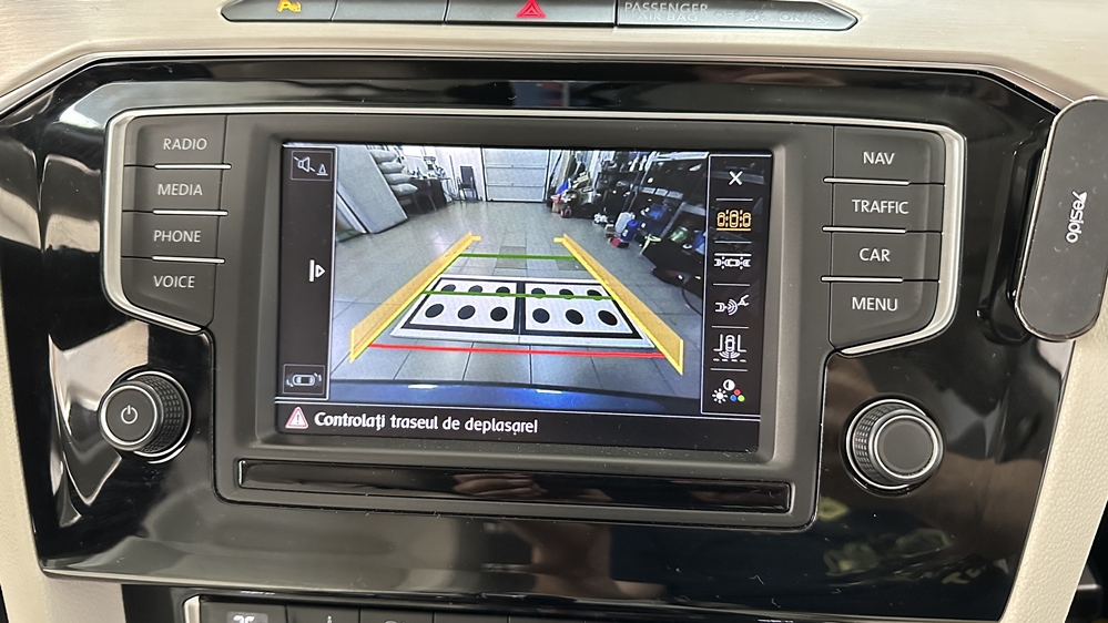 Montare 7 - Camera Auto Spate VW Passat B8 Camera Video Marsarier Originala in Emblema