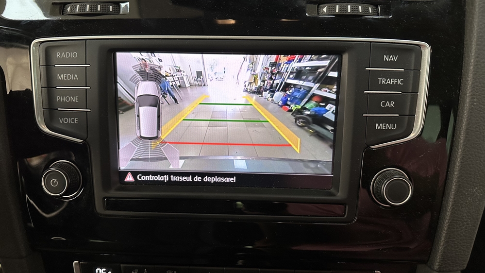 Activare 7 - Instalare Camera Auto Spate VW Golf 7 Camera Video Marsarier Originala in Emblema Montare 7 - Instalare Camera Auto Spate VW Golf 7 Camera Video Marsarier Originala in Emblema