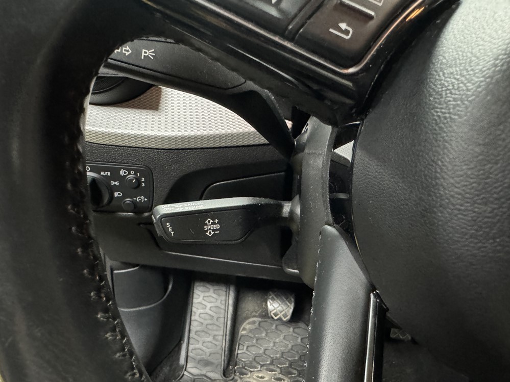 Montare 3 - Instalare Pilot Automat Cruise Control Tempomat Camera Spate Audi Q2 2019 Marsarier Originala