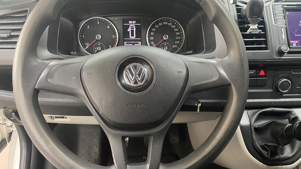Activare 2 - VW Transporter T6 2019 Montare Pilot Automat Tempomat Cruise Control Pe Volan Montare 2 - VW Transporter T6 2019 Montare Pilot Automat Tempomat Cruise Control Pe Volan