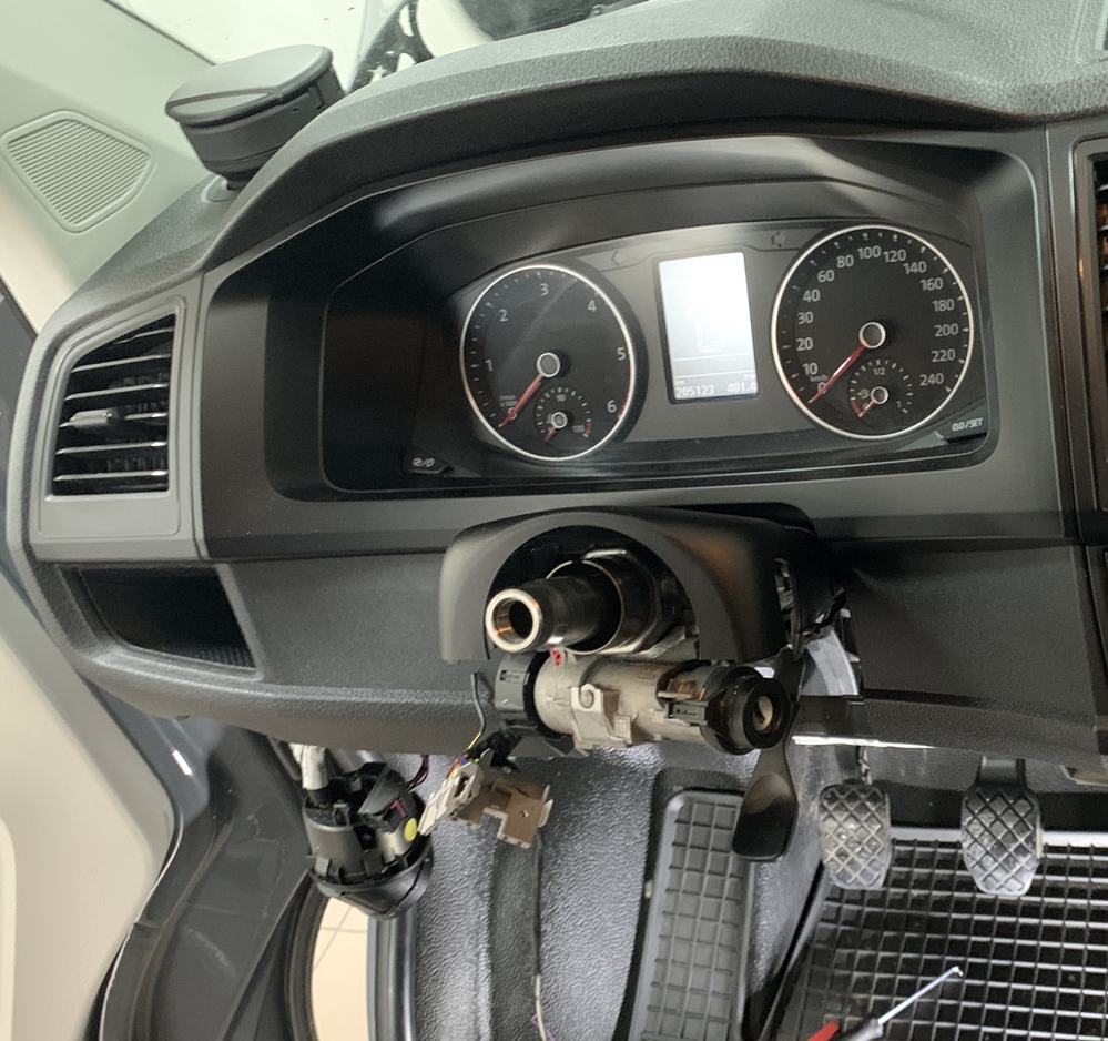 Montare 2 - VW Transporter T6 Instalare Pilot Automat Tempomat Cruise Control Pe Volan