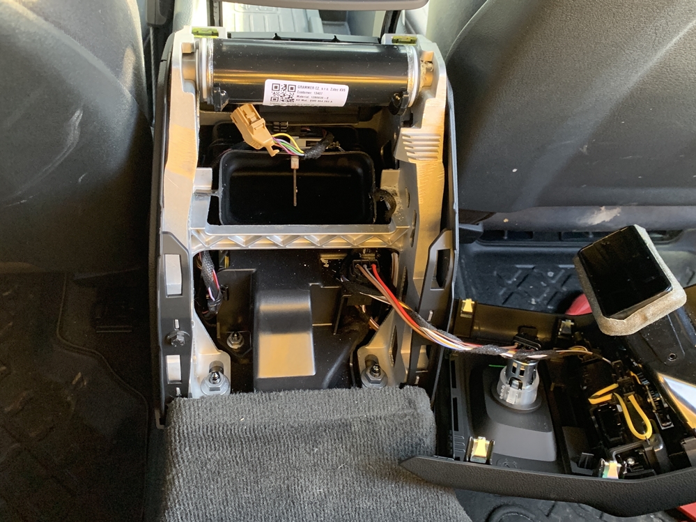 Montare 4 - Instalare Carplay Android Auto Audi A4 B9 2017