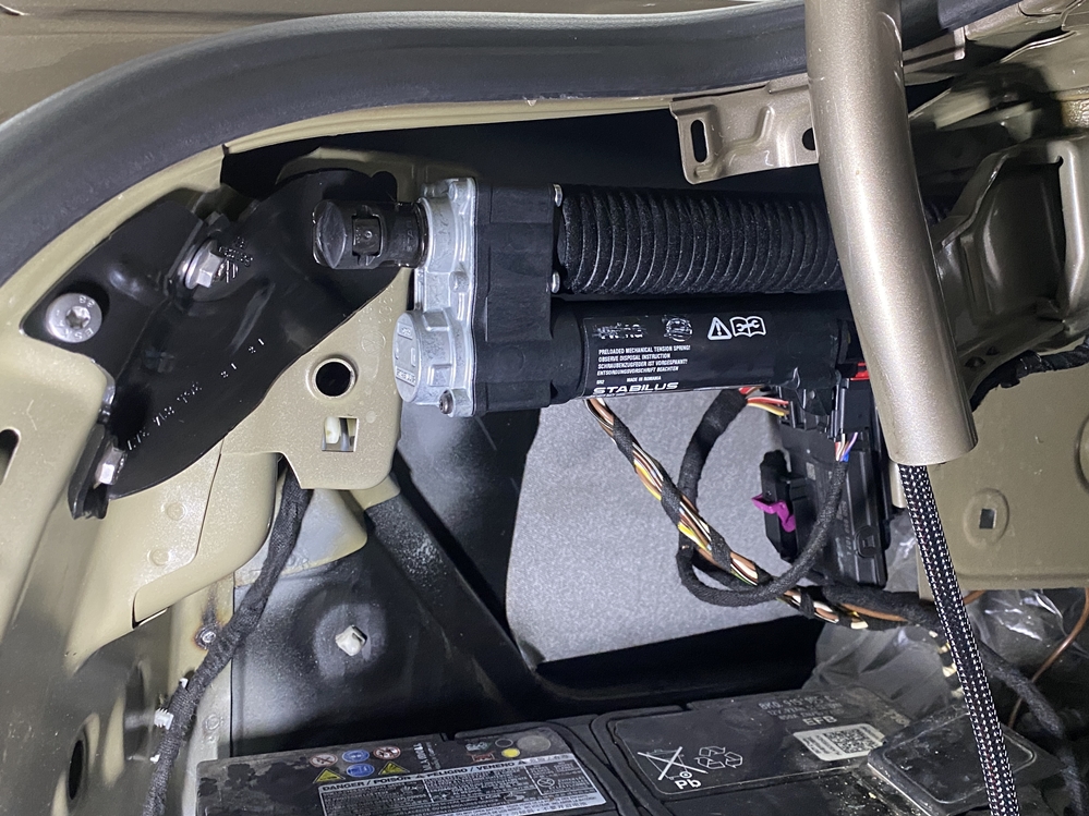 Montare 7 - VW Passat B8 Berlina Instalare Portbagaj Electric Inchidere Din Buton Passat B8 2015 2016 2017 2018 2019