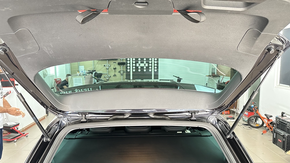 Activare 3 - VW Passat B8 Variant Break Instalare Portbagaj Electric Inchidere Din Buton Passat B8 2015 2016 2017 2018 2019 Montare 3 - VW Passat B8 Variant Break Instalare Portbagaj Electric Inchidere Din Buton Passat B8 2015 2016 2017 2018 2019