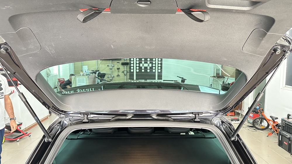 Activare 4 - VW Passat B8 Variant Break Instalare Portbagaj Electric Inchidere Din Buton Passat B8 2015 2016 2017 2018 2019 Montare 4 - VW Passat B8 Variant Break Instalare Portbagaj Electric Inchidere Din Buton Passat B8 2015 2016 2017 2018 2019