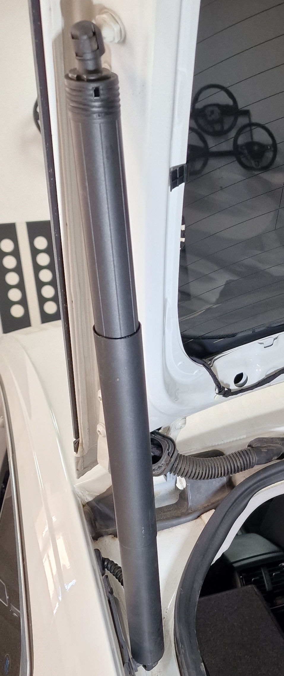 Montare 9 - VW Arteon 2018 Instalare Portbagaj Electric Deschidere Electrica Haion Din Buton