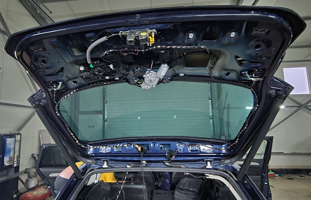 Montare 3 - VW Passat B8 2017 Variant Montare Portbagaj Electric Deschidere Electrica Haion Din Buton