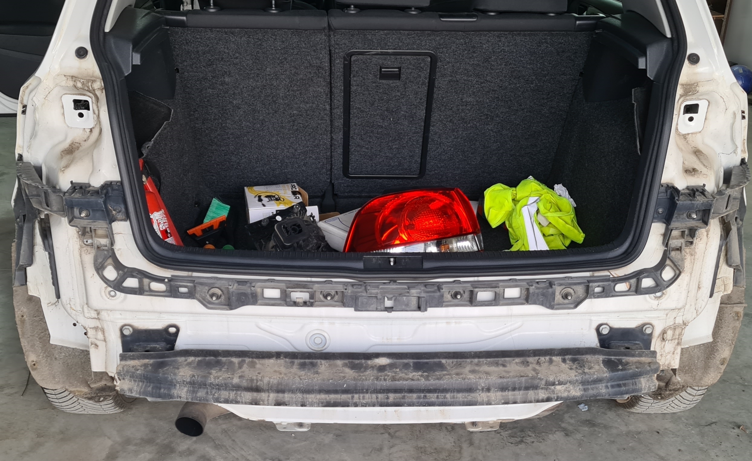 Activare 5 - Instalare Senzori Parcare VW Golf 6 VI Fata Spate 2009 2010 2012 2013 Originali Montare 5 - Instalare Senzori Parcare VW Golf 6 VI Fata Spate 2009 2010 2012 2013 Originali