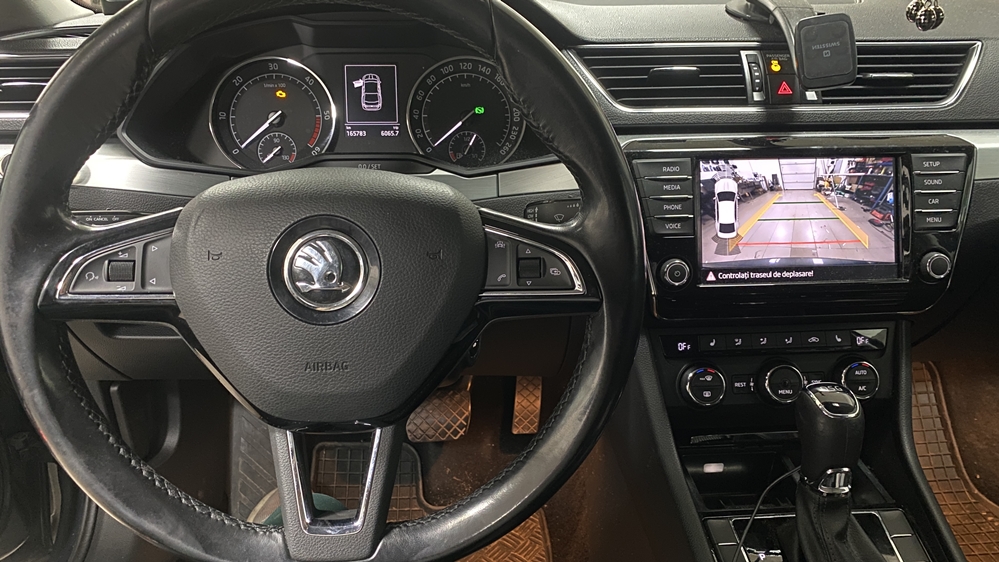Montare 9 - Skoda Superb 3 III 2018 Instalare Senzori Parcare Fata Camera Marsarier Comenzi Volan