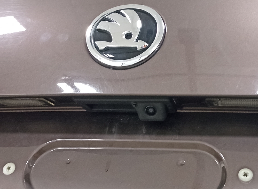 Montare 4 - Skoda Octavia 2015 Instalare Senzori Parcare Fata Camera Marsarier Spate Originala