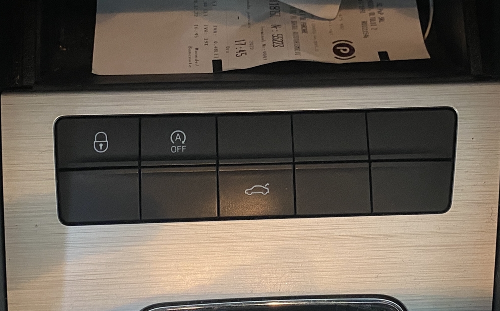 Montare 2 - Skoda Octavia 3 2018 Facelift Instalare Senzori Parcare Fata Originali Camera Spate Marsarier OEM