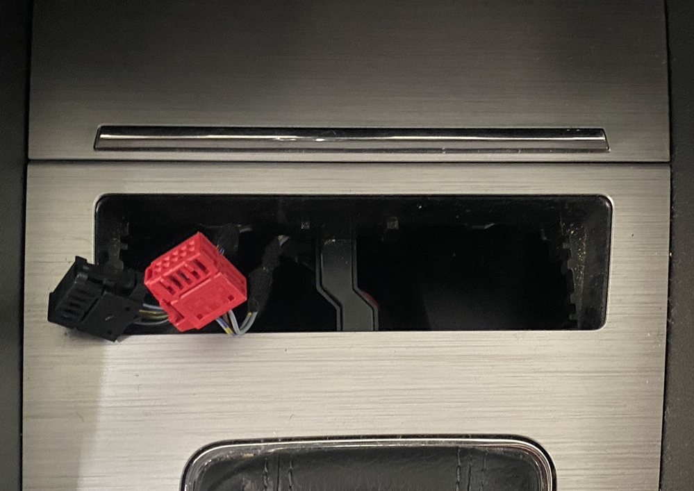 Montare 6 - Skoda Octavia 3 2018 Facelift Instalare Senzori Parcare Fata Originali Camera Spate Marsarier OEM