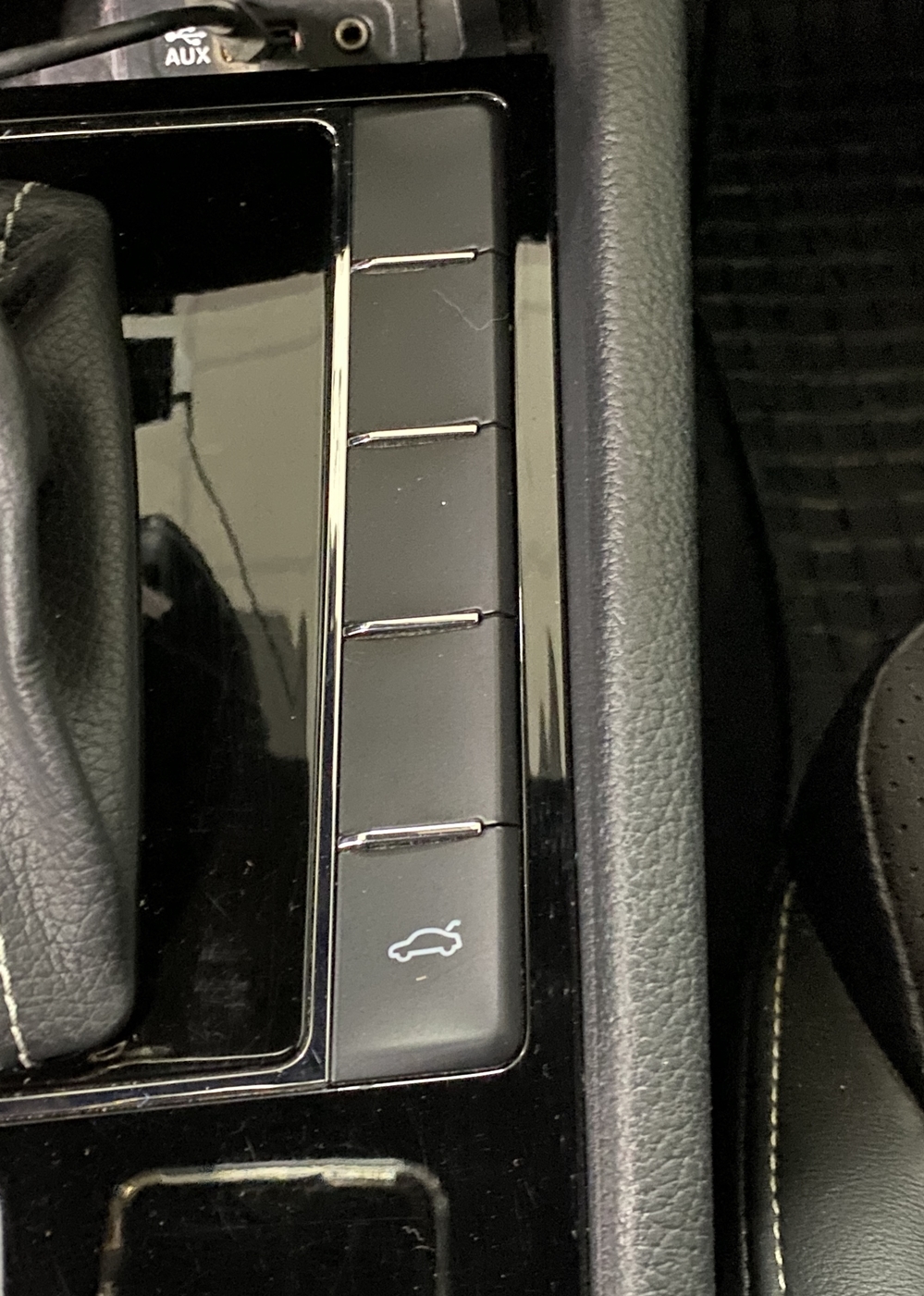 Montare 3 - Skoda Superb 3 III 2017 Instalare Senzori Parcare Fata Originali