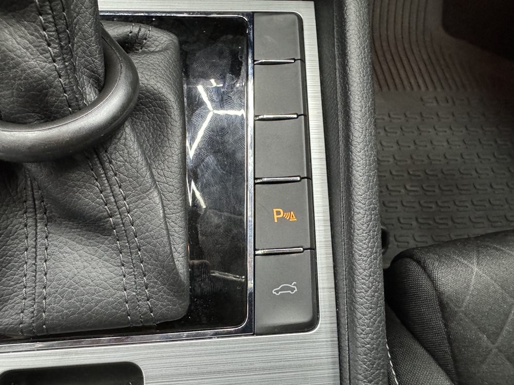 Montare 9 - Instalare Senzori Parcare Fata Skoda Superb 3 2020 Originali Bucuresti Sector 1 2 3 4 5 6 Ilfov