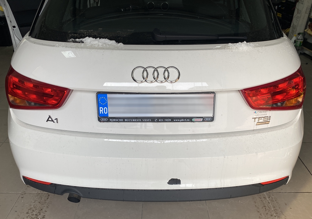 Montare 4 - Audi A1 8X 2017 Instalare Senzori Parare Fata Spate Originali OEM