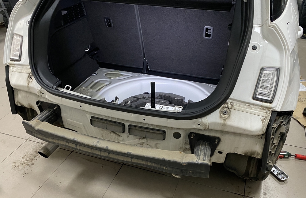 Montare 6 - Audi A1 8X 2017 Instalare Senzori Parare Fata Spate Originali OEM
