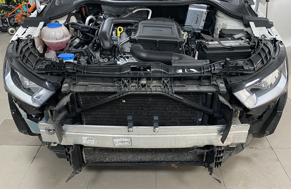 Montare 7 - Audi A1 8X 2017 Instalare Senzori Parare Fata Spate Originali OEM