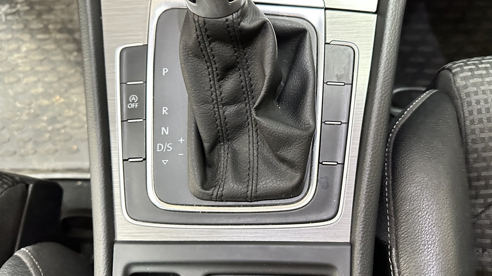 Activare 8 - Instalare Senzori Parcare Fata Spate Originali VW Golf 7 VII Bucuresti Sector 1 2 3 4 5 6 Ilfov Montare 8 - Instalare Senzori Parcare Fata Spate Originali VW Golf 7 VII Bucuresti Sector 1 2 3 4 5 6 Ilfov