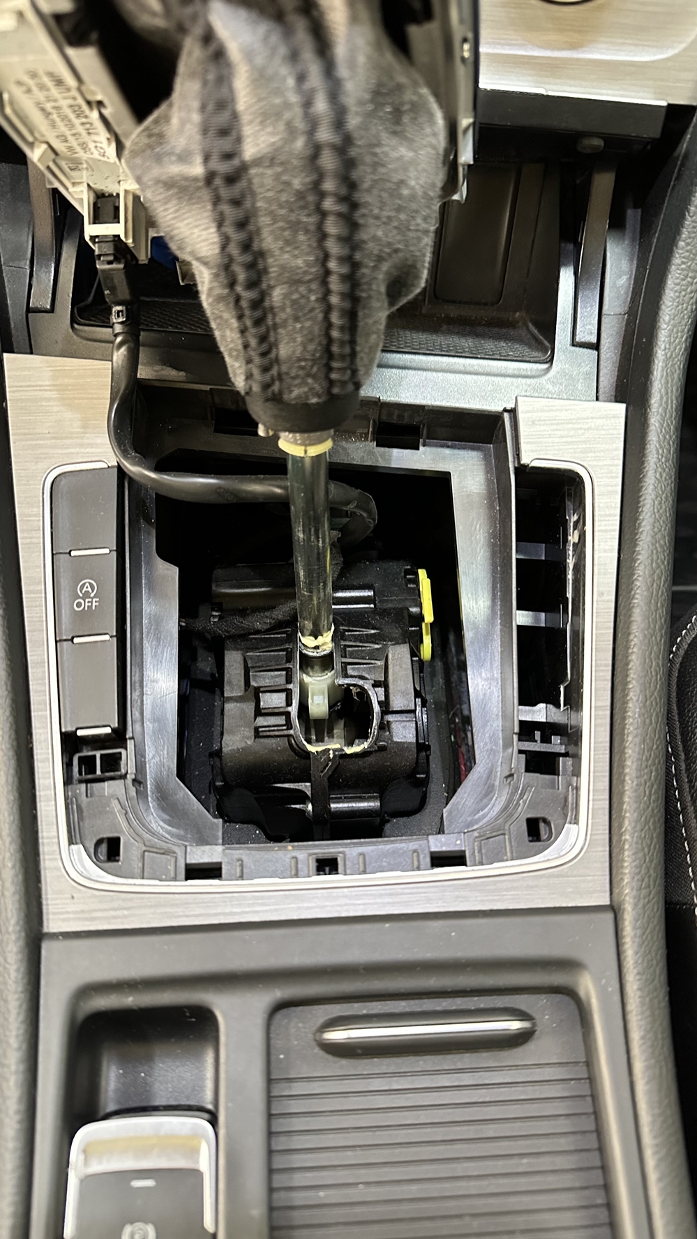 Activare 12 - Instalare Senzori Parcare Fata Spate Originali VW Golf 7 VII Bucuresti Sector 1 2 3 4 5 6 Ilfov Montare 12 - Instalare Senzori Parcare Fata Spate Originali VW Golf 7 VII Bucuresti Sector 1 2 3 4 5 6 Ilfov