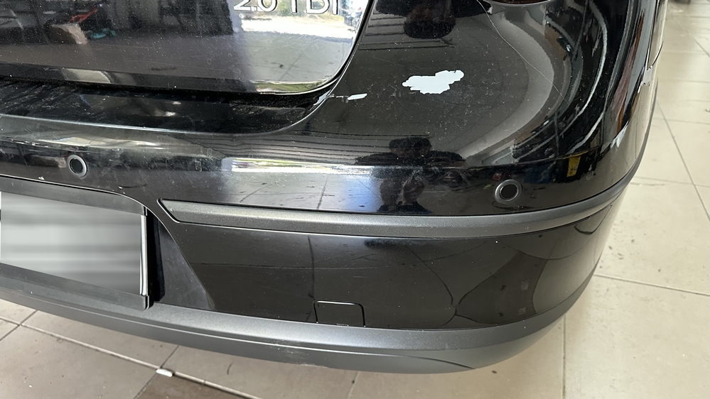 Montare 12 - VW Passat B6 2009 Instalare Senzori Parcare Fata Spate Pilot Automat Tempomat Comenzi Volan