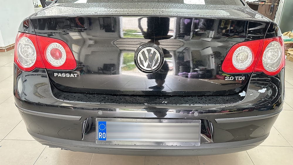 Montare 3 - VW Passat B6 2009 Instalare Senzori Parcare Fata Spate Pilot Automat Tempomat Comenzi Volan