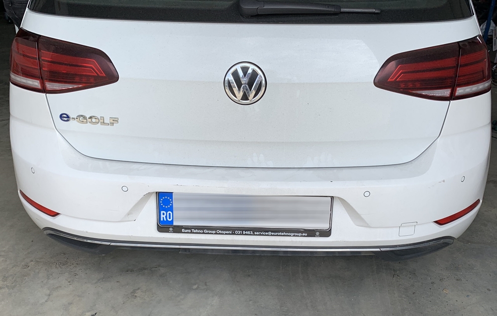 Montare 5 - Montaj Instalare Senzori Parcare Fata Spate VW Golf 7 e-Golf Electric 2019