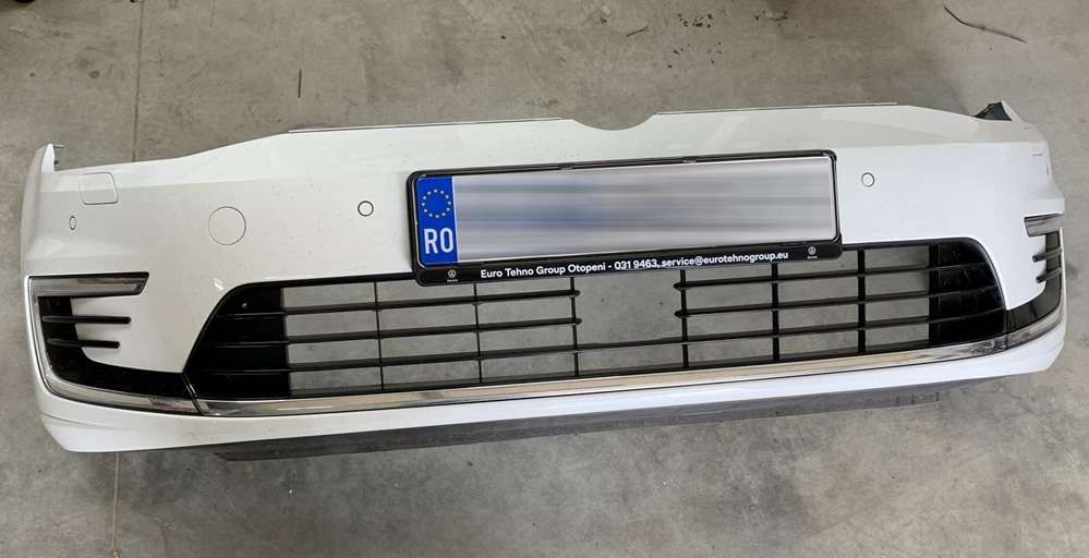 Montare 4 - Montaj Instalare Senzori Parcare Fata Spate VW Golf 7 e-Golf Electric 2019