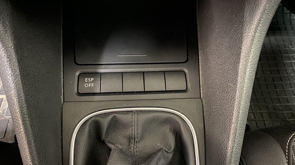 Activare 4 - VW Golf 6 VI 2009 Montaj Instalare Senzori Parcare Fata Spate Originali OEM Montare 4 - VW Golf 6 VI 2009 Montaj Instalare Senzori Parcare Fata Spate Originali OEM