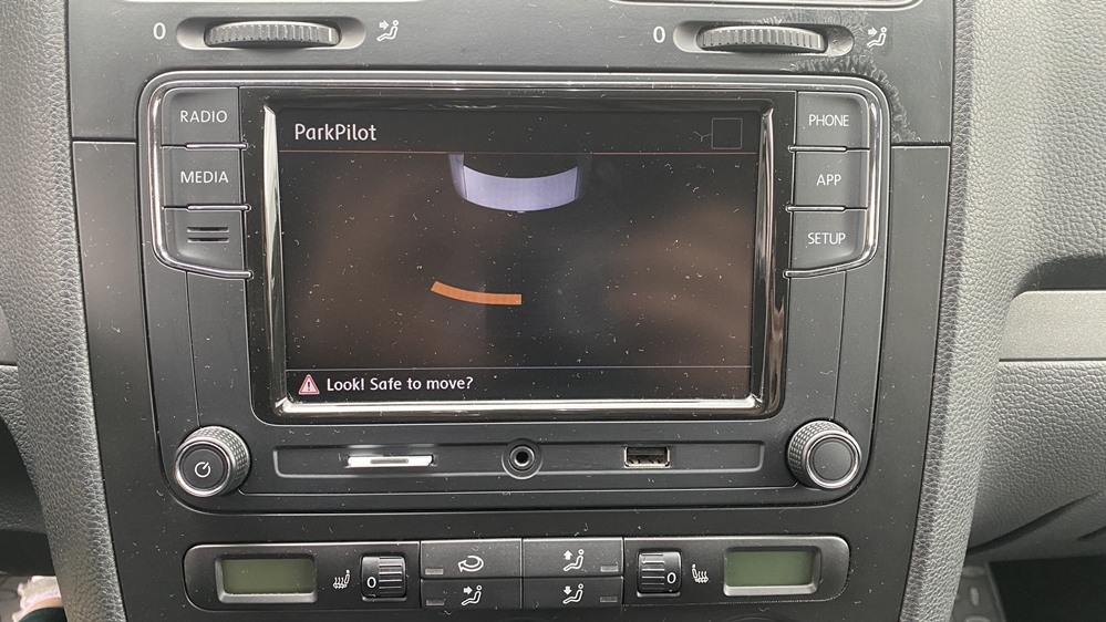 Activare 6 - VW Jetta 2007 Instalare Senzori Parcare Spate Originali Park Pilot Montare 6 - VW Jetta 2007 Instalare Senzori Parcare Spate Originali Park Pilot