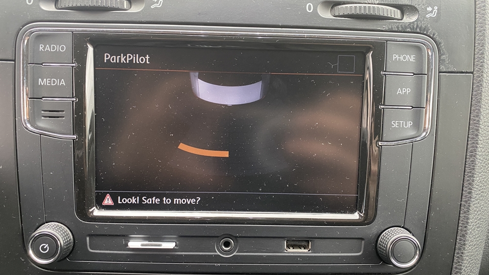 Activare 7 - VW Jetta 2007 Instalare Senzori Parcare Spate Originali Park Pilot Montare 7 - VW Jetta 2007 Instalare Senzori Parcare Spate Originali Park Pilot