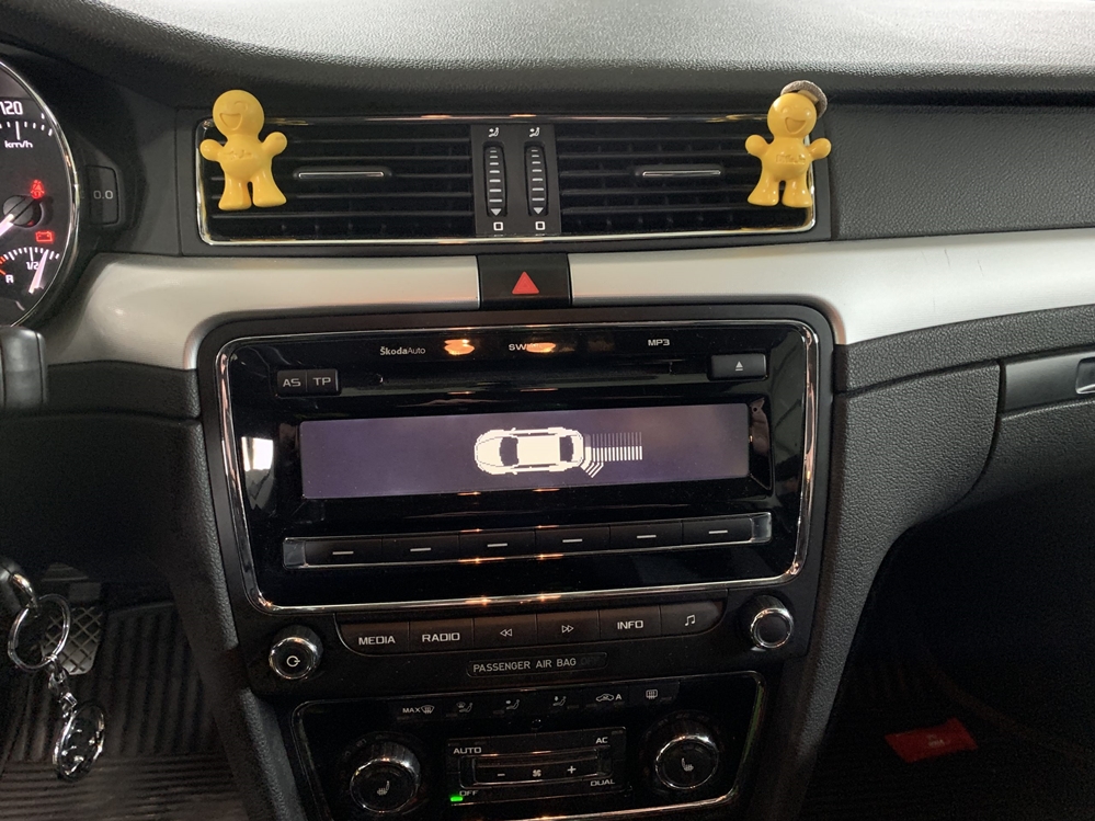 Montare 12 - Montaj Senzori Parcare Spate Originali Skoda Superb 2 II 2012