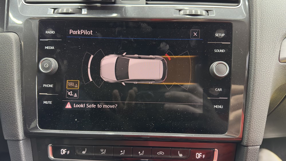 Montare 15 - Instalare Senzori Parcare VW Golf 7 Fata si Spate Originali Cu Afisare Pe Unitatea Multimedia