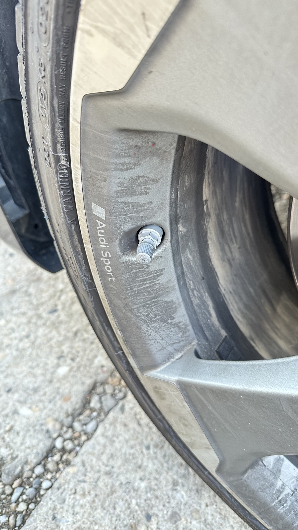 Montare 10 - Audi A4 B9 2018 Instalare Senzori Presiune Roti Anvelope TPMS RDKS