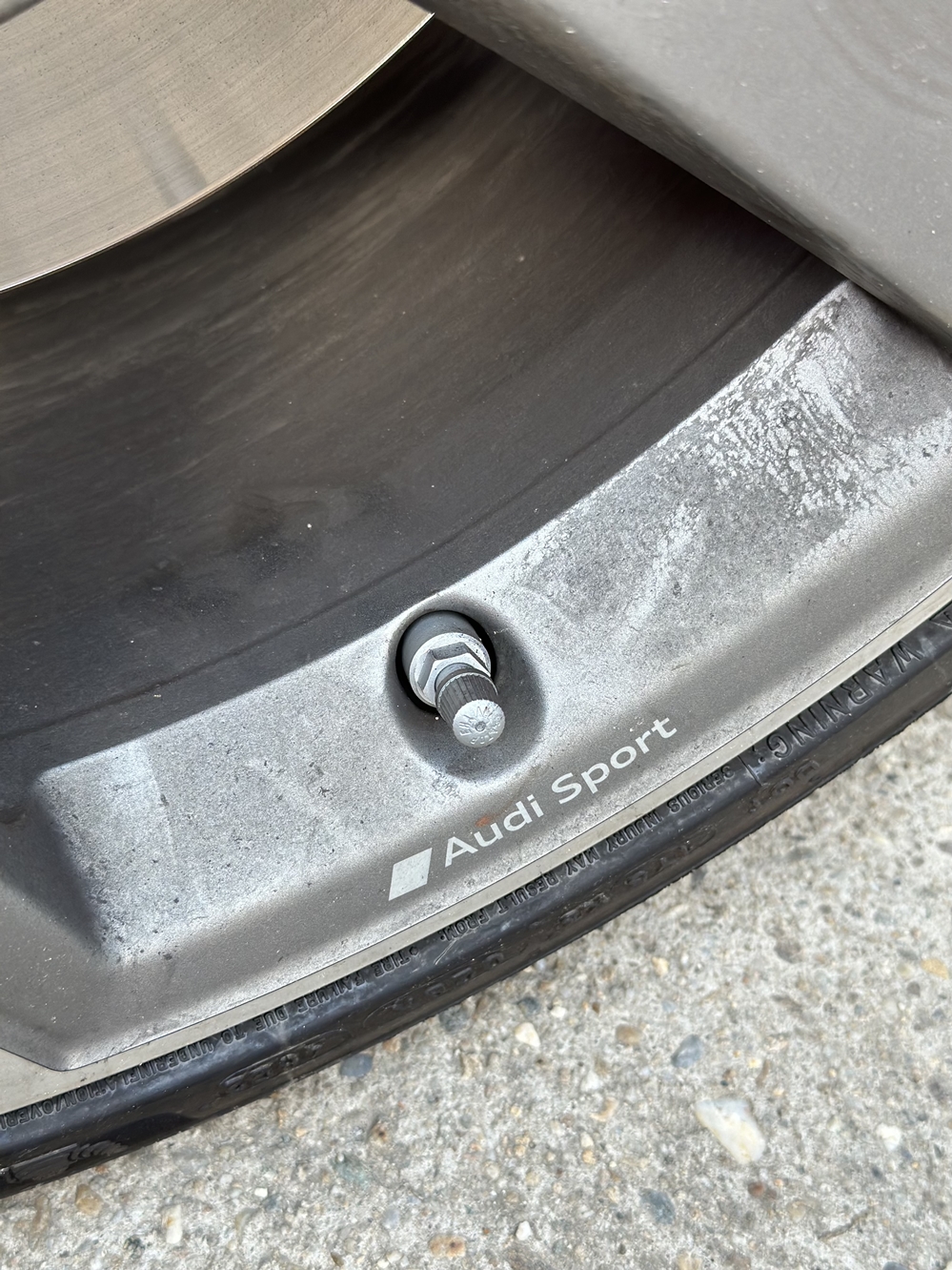 Montare 3 - Audi A4 B9 2018 Instalare Senzori Presiune Roti Anvelope TPMS RDKS