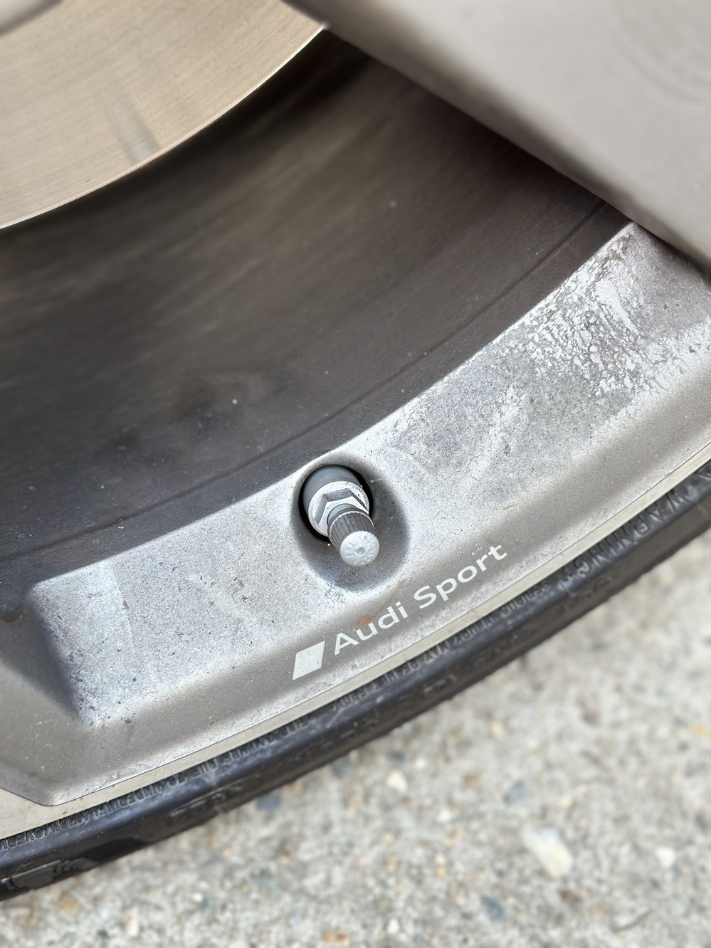 Montare 4 - Audi A4 B9 2018 Instalare Senzori Presiune Roti Anvelope TPMS RDKS